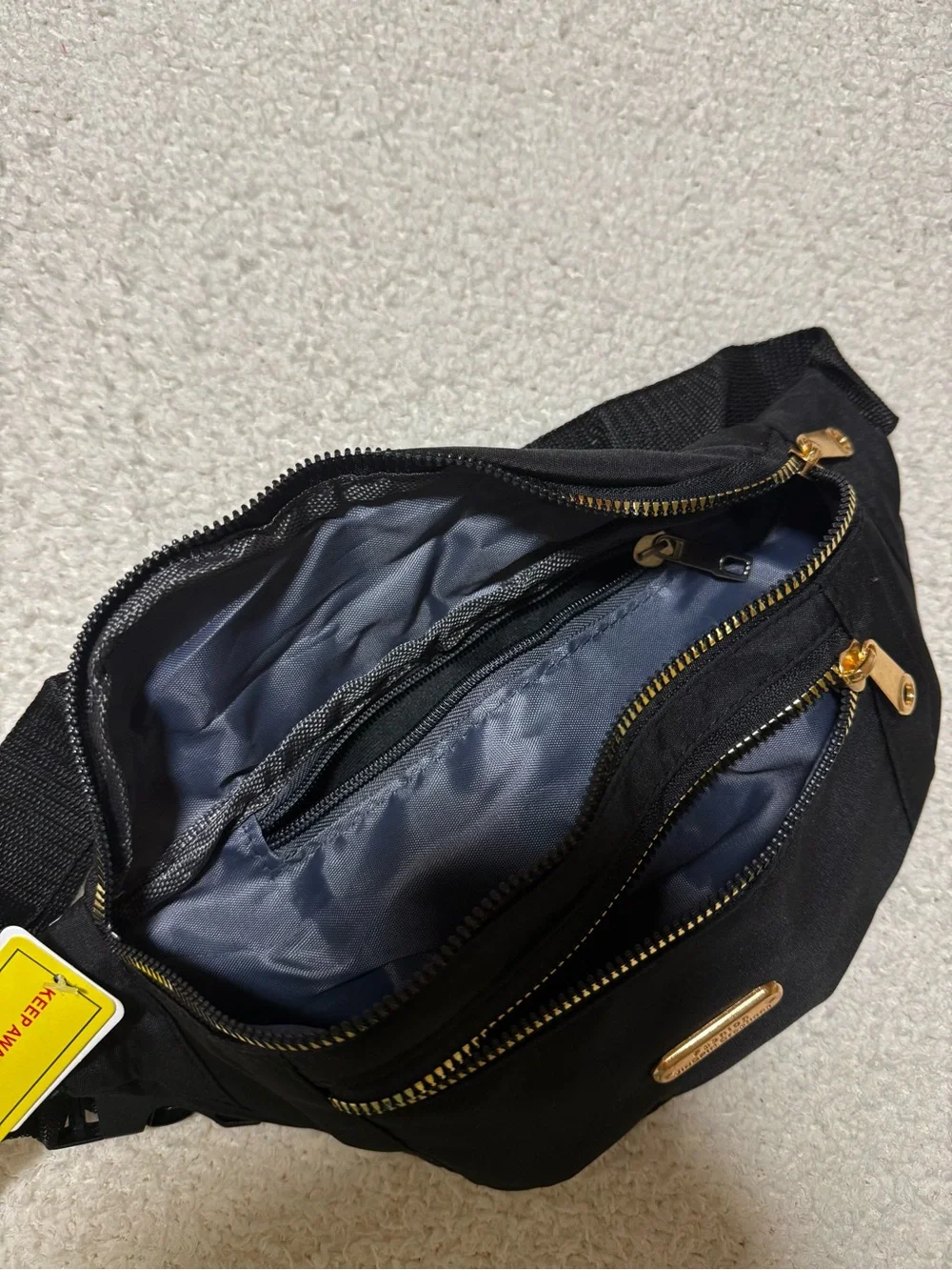 N/A compact black
